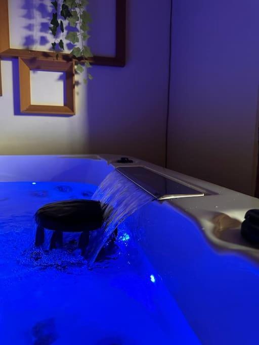 Relax Nella Jacuzzi In Toscana Colle Val D'Elsa Esterno foto